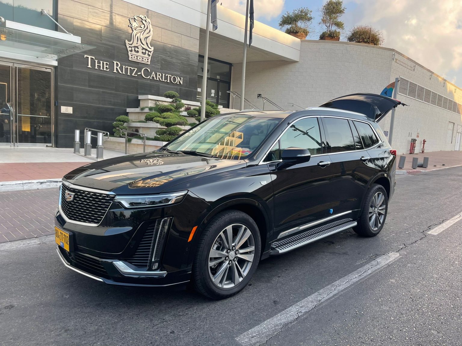 VIP SUV chauffeur service